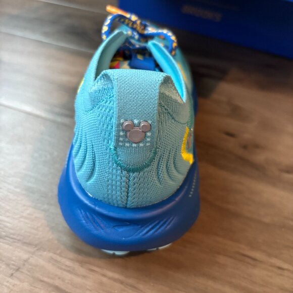 Brooks Adrenaline GTS 25 runDisney Disneyland-Women 6.5 NIB - Picture 7 of 7